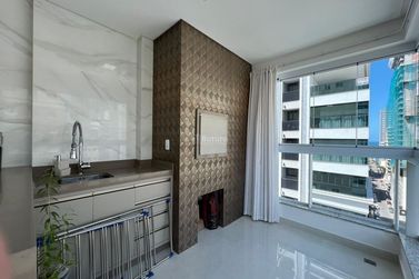 Apartamento &agrave; venda - 130m&sup2; - Meia Praia