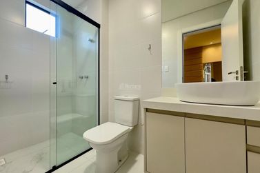 Apartamento &agrave; venda - 124m&sup2; - Meia Praia