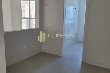 Apartamento &agrave; venda - 168m&sup2; - meia praia