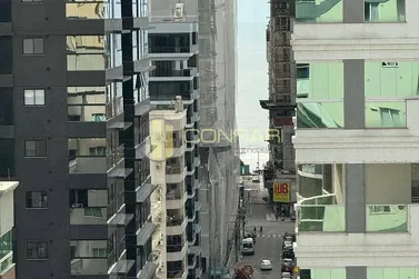 Apartamento &agrave; venda - 110m&sup2; - Meia Praia