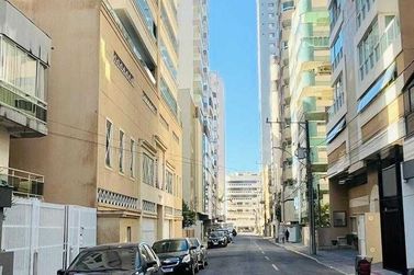 Apartamento &agrave; venda - 100m&sup2; - Meia Praia