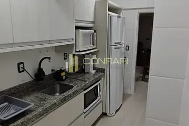 Apartamento &agrave; venda - 126m&sup2; - Meia Praia