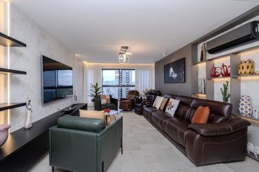 Apartamento &agrave; venda - 177m&sup2; - Centro