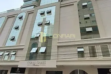 Apartamento &agrave; venda - 150m&sup2; - Meia Praia