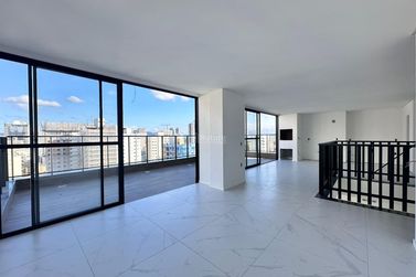 Apartamento &agrave; venda - 276m&sup2; - Meia Praia