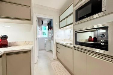 Apartamento &agrave; venda - 120m&sup2; - Meia Praia