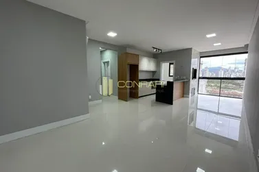Apartamento &agrave; venda - 867m&sup2; - pereque