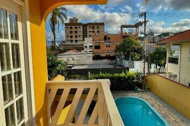 Casa para alugar - 230m&sup2; - Na&ccedil;&otilde;es