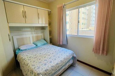 Apartamento &agrave; venda - 100m&sup2; - Meia Praia