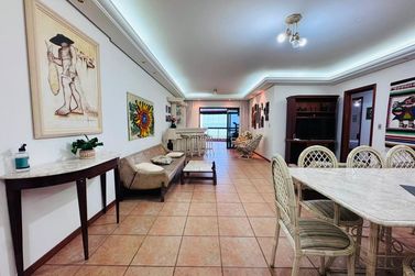 Apartamento &agrave; venda - 112m&sup2; - Centro