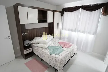 Apartamento &agrave; venda - 88m&sup2; - Meia Praia