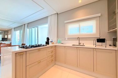 Apartamento &agrave; venda - 160m&sup2; - Centro