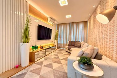 Apartamento &agrave; venda - 160m&sup2; - Meia Praia