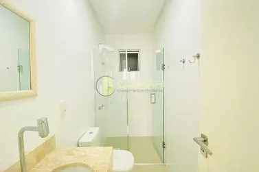 Apartamento &agrave; venda - 128m&sup2; - Meia Praia