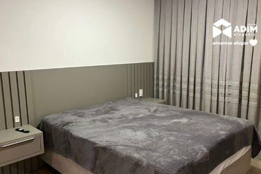 Apartamento para alugar - 200m&sup2; - Meia Praia