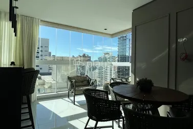 Apartamento &agrave; venda - 159m&sup2; - Meia Praia
