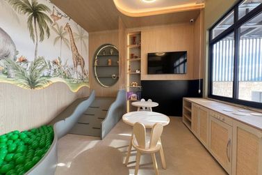 Apartamento &agrave; venda - 130m&sup2; - Meia Praia