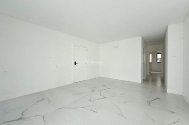 Apartamento &agrave; venda - 160m&sup2; - Meia Praia