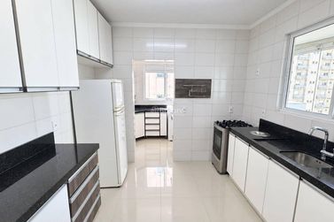Apartamento &agrave; venda - 213m&sup2; - Meia Praia