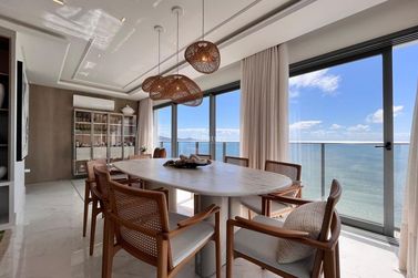 Apartamento &agrave; venda - 166m&sup2; - Meia Praia