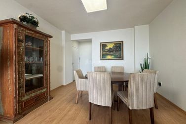 Apartamento &agrave; venda - 188m&sup2; - Centro