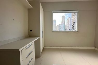 Apartamento &agrave; venda - 100m&sup2; - Meia Praia