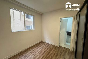 Apartamento para alugar - 119m&sup2; - Meia Praia