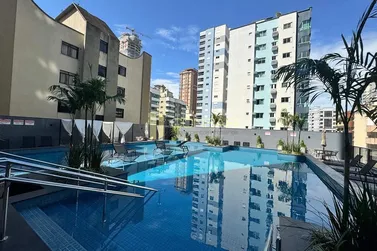 Apartamento &agrave; venda - 207m&sup2; - Meia Praia