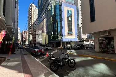 Sala Comercial para alugar - 60m&sup2; - meia praia