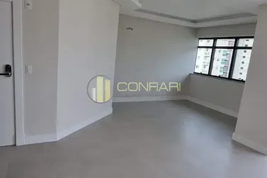 Apartamento &agrave; venda - 127m&sup2; - Meia Praia