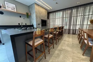 Apartamento &agrave; venda - 124m&sup2; - MEIA PRAIA