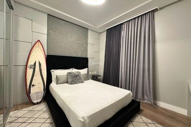 Apartamento &agrave; venda - 281m&sup2; - Meia Praia