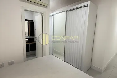 Apartamento &agrave; venda - 140m&sup2; - Meia Praia