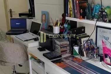Apartamento &agrave; venda - 130m&sup2; - Meia Praia
