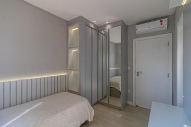 Apartamento para alugar - 148m&sup2; - Meia Praia