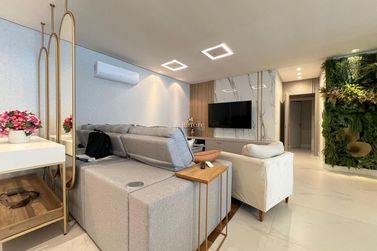 Apartamento &agrave; venda - 197m&sup2; - Meia Praia