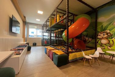 Apartamento &agrave; venda - 85m&sup2; - Meia Praia