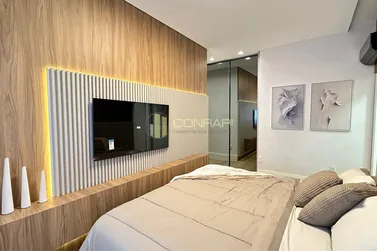 Apartamento &agrave; venda - 136m&sup2; - Meia Praia