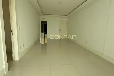 Apartamento para alugar - 150m&sup2; - Centro
