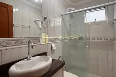Apartamento para alugar - 87m&sup2; - meia praia
