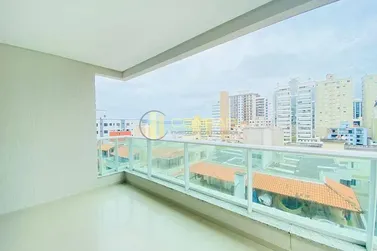 Apartamento &agrave; venda - 128m&sup2; - Meia Praia