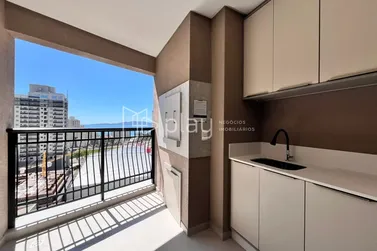 Apartamento &agrave; venda - 70m&sup2; - Meia Praia