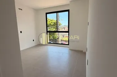 Sobrado &agrave; venda - 92m&sup2; - bombas