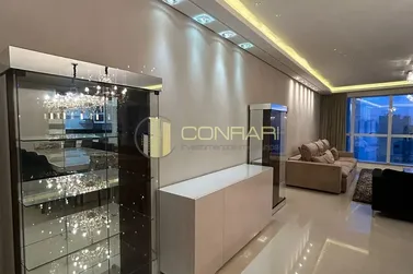 Apartamento &agrave; venda - 170m&sup2; - Meia Praia