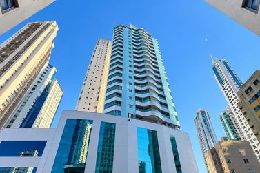 Apartamento &agrave; venda - 120m&sup2; - Barra Sul
