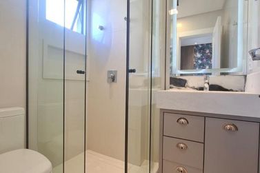 Apartamento para alugar - 127m&sup2; - Meia Praia