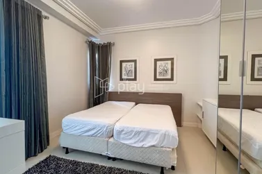 Apartamento &agrave; venda - 165m&sup2; - Centro