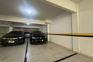 Apartamento &agrave; venda - 156m&sup2; - Meia Praia