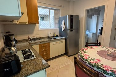 Apartamento &agrave; venda - 134m&sup2; - Meia Praia
