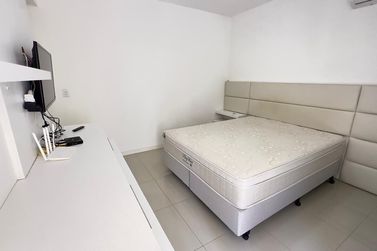 Apartamento para alugar - Meia Praia